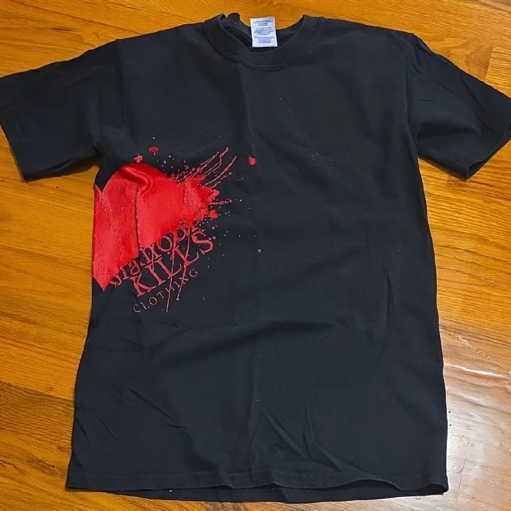 Black & Red Graphic Tee - Unknown Brand - Picture 1 of 1